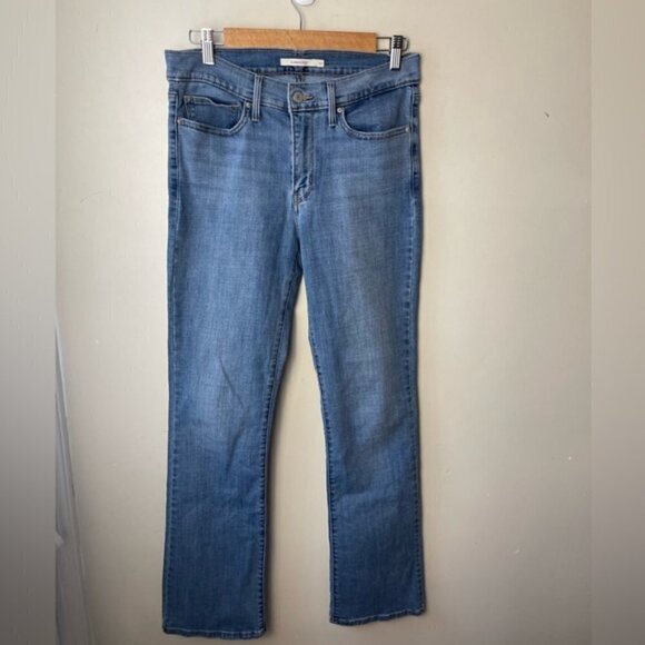 LEVI’S women’s slimming boot cut jeans medium wash mid rise size 30 - Picture 3 of 13